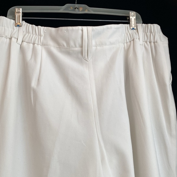 Cato woman’s slack, size 16 W, white x fully lined, polyester - Picture 8 of 10